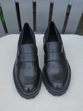 AEROSOLES Ronnie Black Leather Women's Loafers